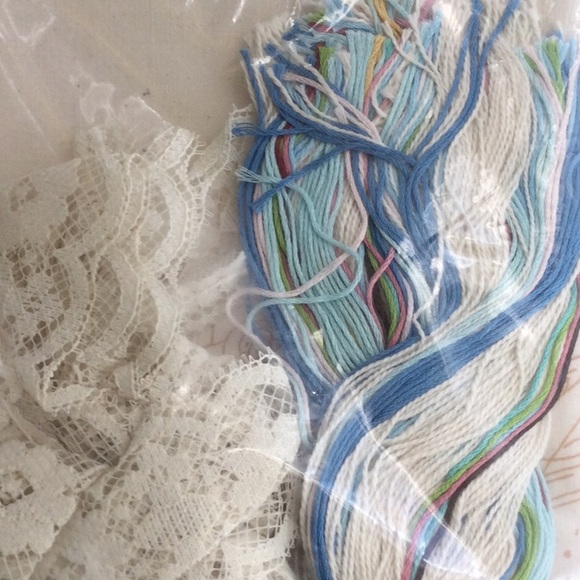 🌿NWOT🌿Vintage Embroidery Kit🌿 - Picture 4 of 8